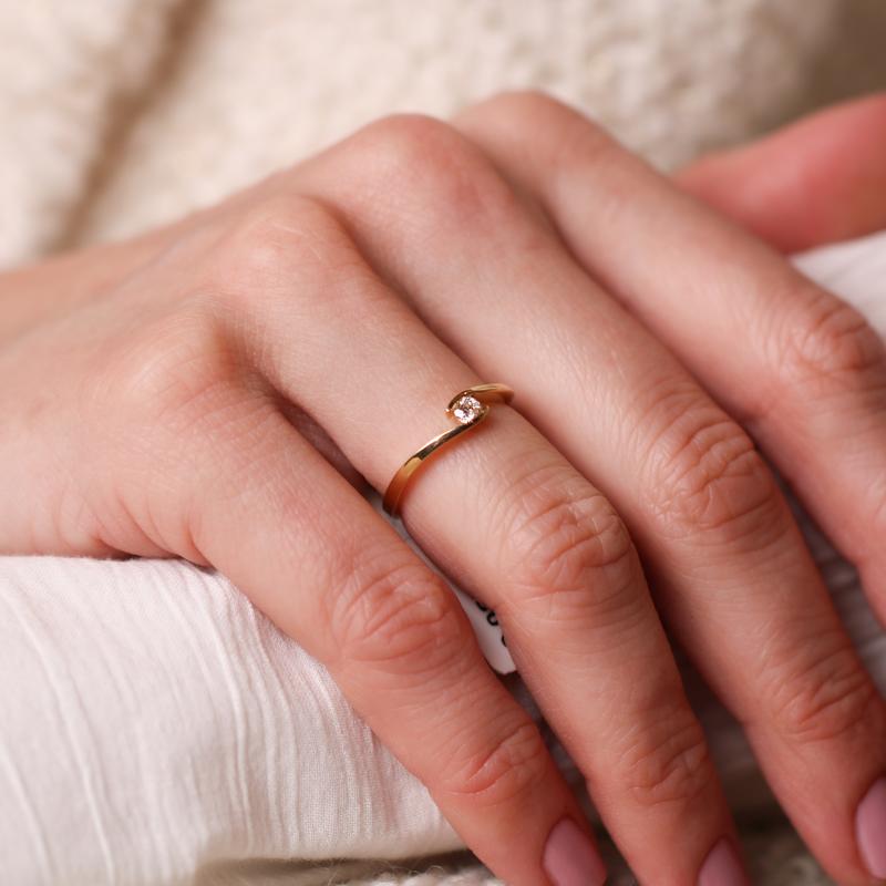 Ring · Vander Avort INFINITE TWIST · met diamant